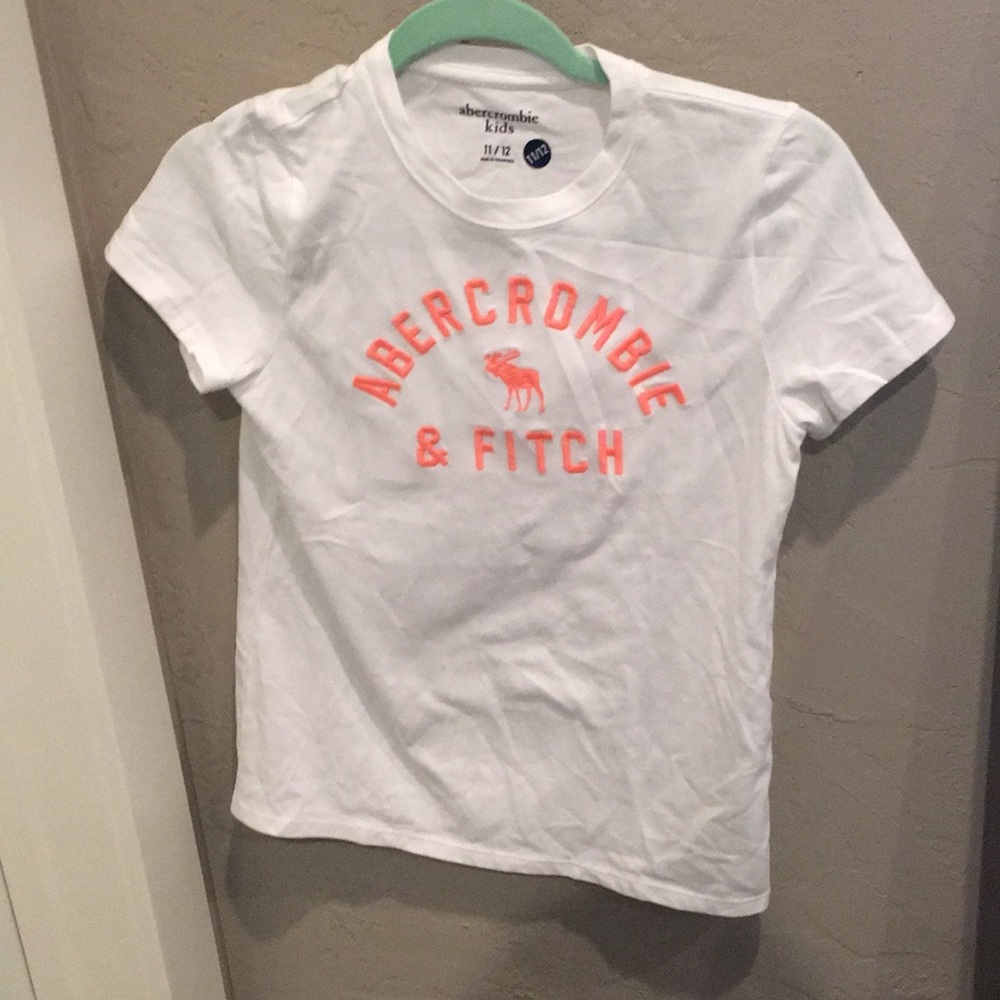 Cute VERY SOFT girls tee